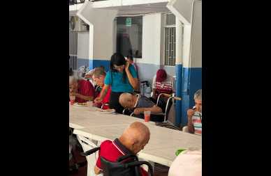 Misión Mensual Visita Ancianato Divino Niño